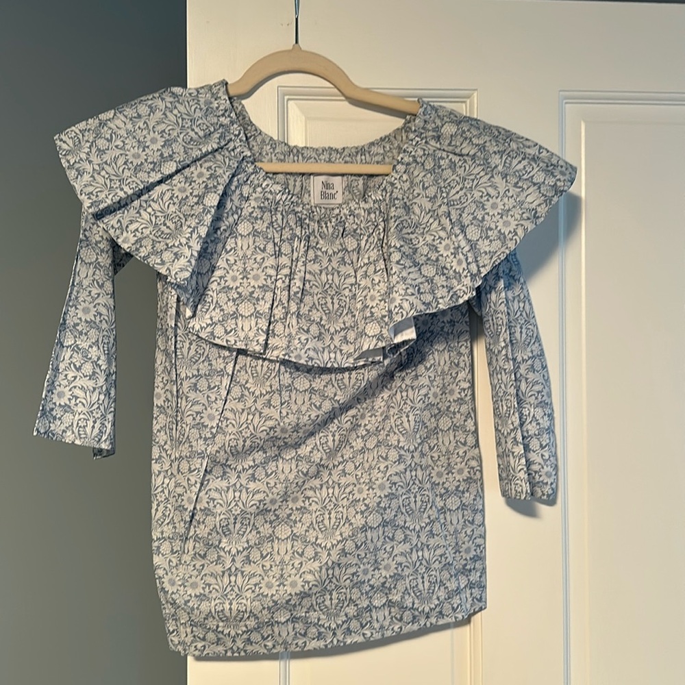 Nina Blanc Lauren too. Size Small. Cotton.